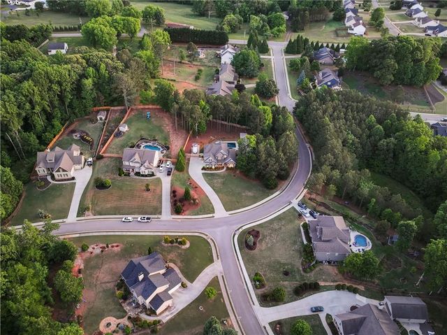 4018 Silverstone Drive, Braselton, GA 30517