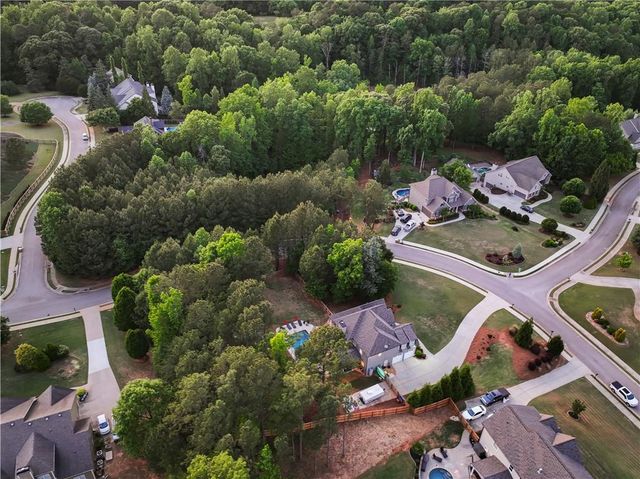 4018 Silverstone Drive, Braselton, GA 30517