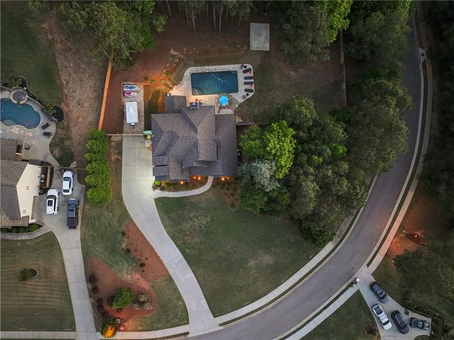 4018 Silverstone Drive, Braselton, GA 30517