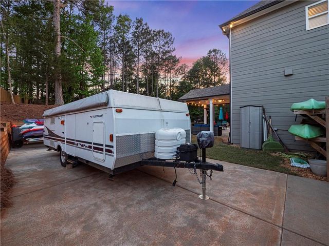 4018 Silverstone Drive, Braselton, GA 30517