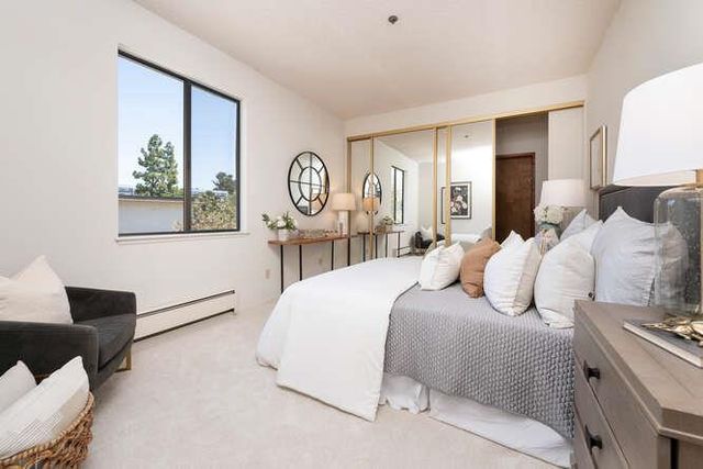 1515 Floribunda Avenue 309, Burlingame, CA 94010