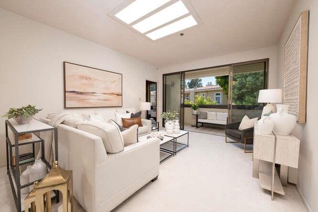 1515 Floribunda Avenue 309, Burlingame, CA 94010