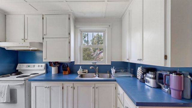 31 Merrill Street, Plymouth, NH 03264