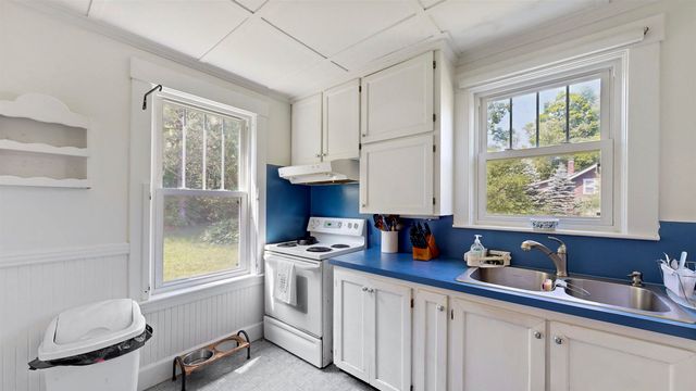 31 Merrill Street, Plymouth, NH 03264