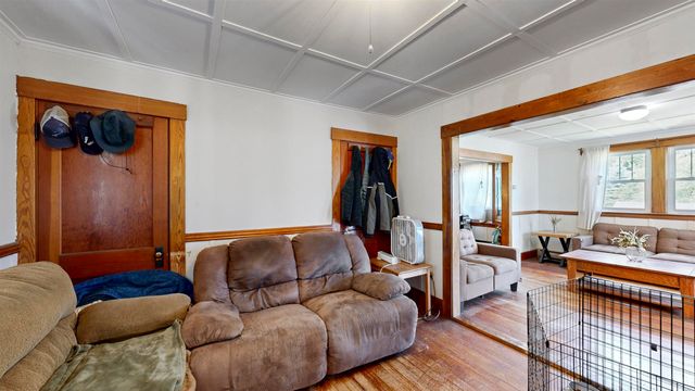 31 Merrill Street, Plymouth, NH 03264