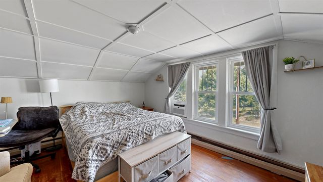 31 Merrill Street, Plymouth, NH 03264