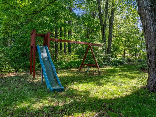 31 Merrill Street, Plymouth, NH 03264