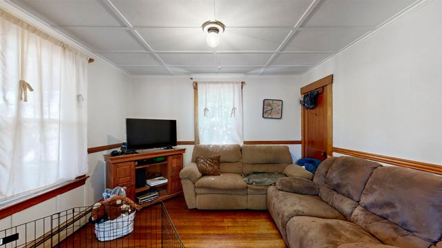 31 Merrill Street, Plymouth, NH 03264