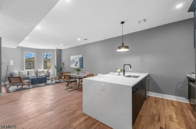 219 Clerk St 2, Jersey City, NJ 07305