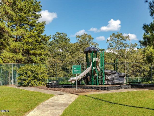 383 Summerwalk Circle, Chapel Hill, NC 27517