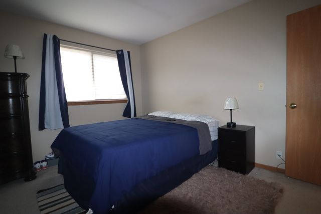 18 Forest Wood Lane, Park Forest, IL 60466