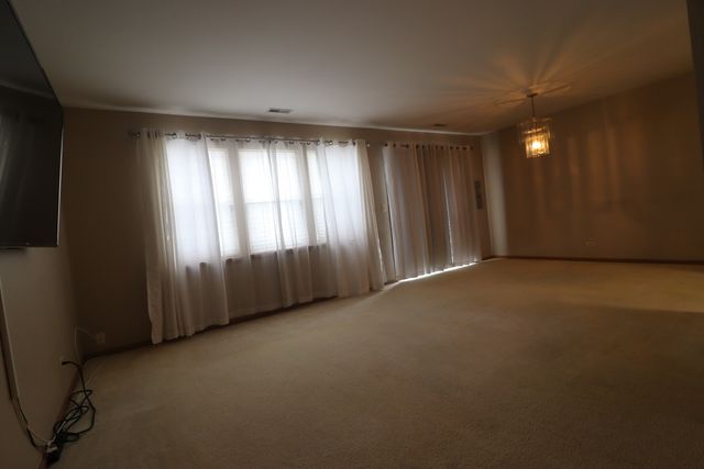 18 Forest Wood Lane, Park Forest, IL 60466