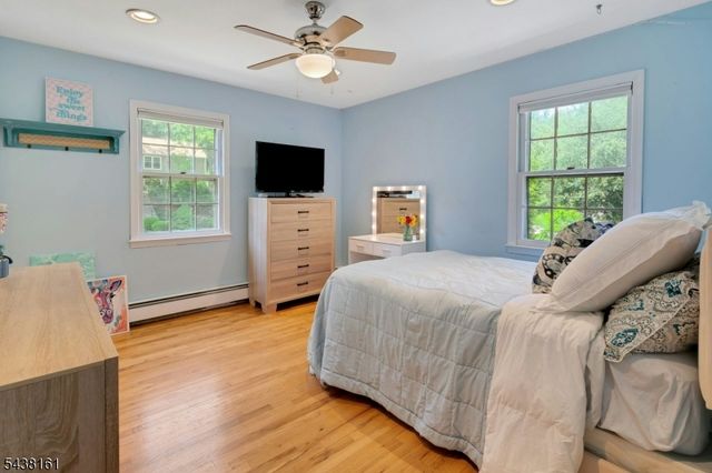 50 Crestwood Rd, Rockaway Boro, NJ 07866