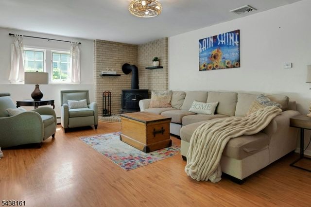 50 Crestwood Rd, Rockaway Boro, NJ 07866