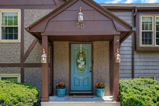 50 Crestwood Rd, Rockaway Boro, NJ 07866
