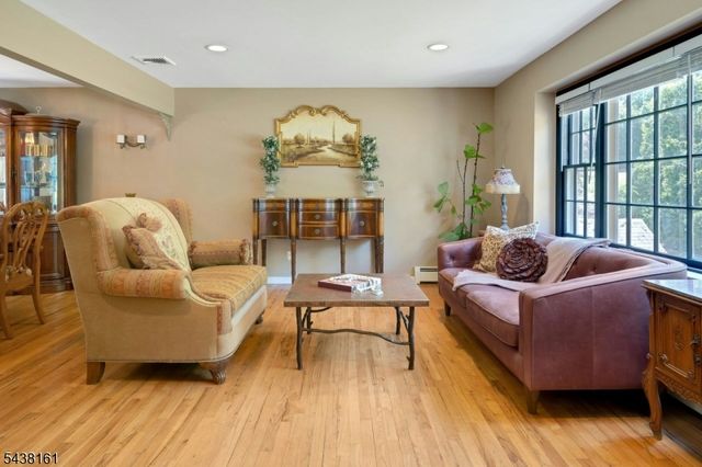 50 Crestwood Rd, Rockaway Boro, NJ 07866