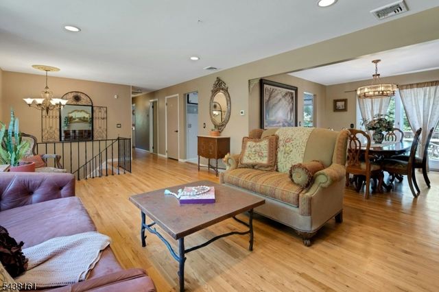 50 Crestwood Rd, Rockaway Boro, NJ 07866