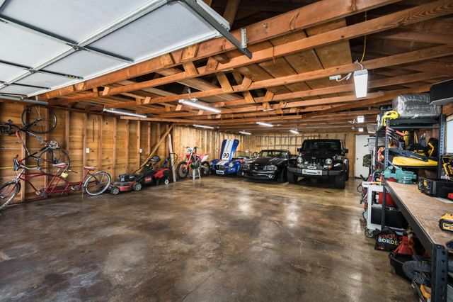616 Esther Lane, Woodbury, MN 55125