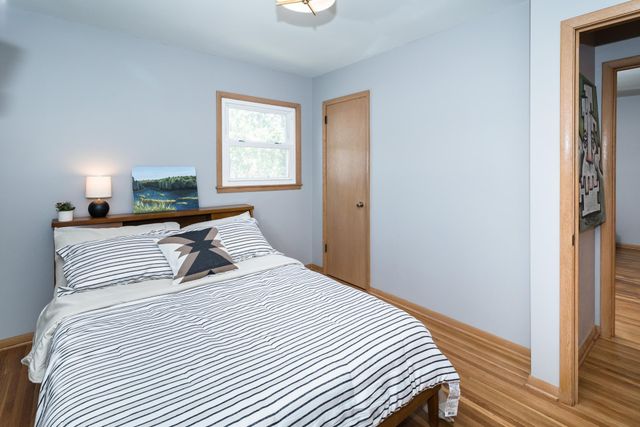 616 Esther Lane, Woodbury, MN 55125