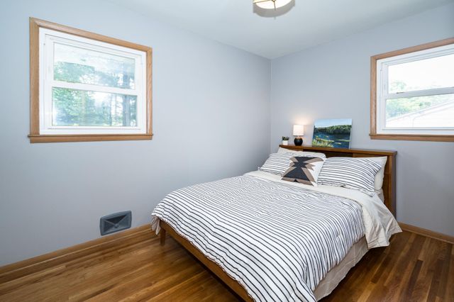 616 Esther Lane, Woodbury, MN 55125