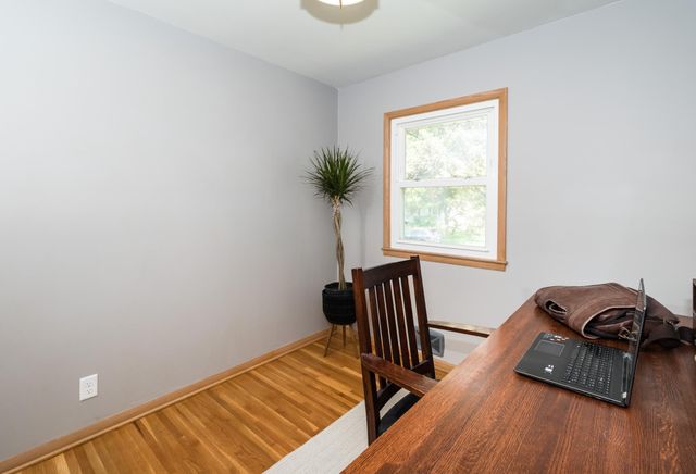 616 Esther Lane, Woodbury, MN 55125