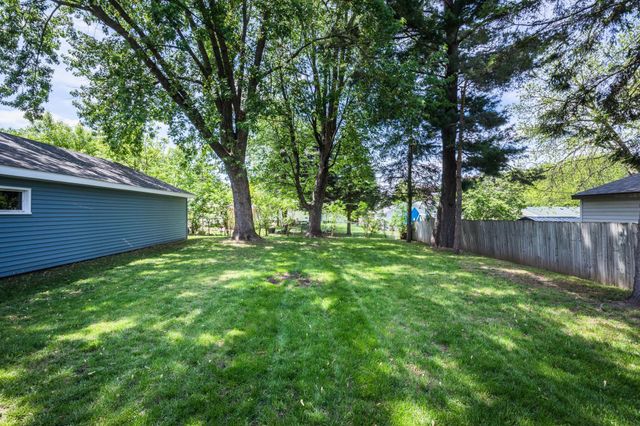 616 Esther Lane, Woodbury, MN 55125