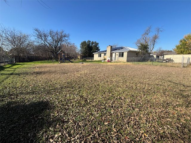 1500 Wildflower Drive, Round Rock, TX 78664