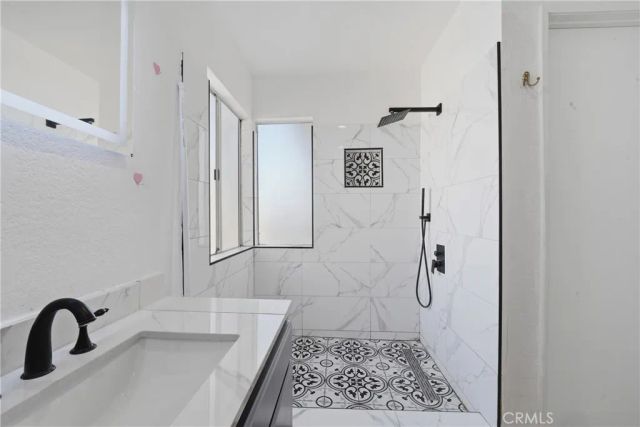 2915 E 60th Pl A, Huntington Park, CA 90255