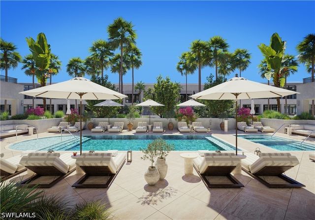 1010 5th AVE S 207-D, Naples, FL 34102