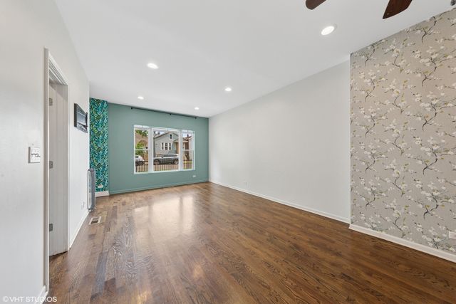 1933 W 22nd Place, Chicago, IL 60608