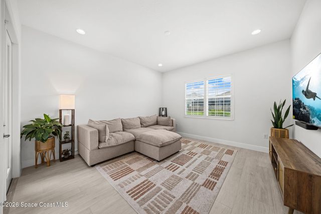 8566 Lyside Drive, Melbourne, FL 32940
