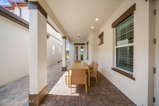 8566 Lyside Drive, Melbourne, FL 32940
