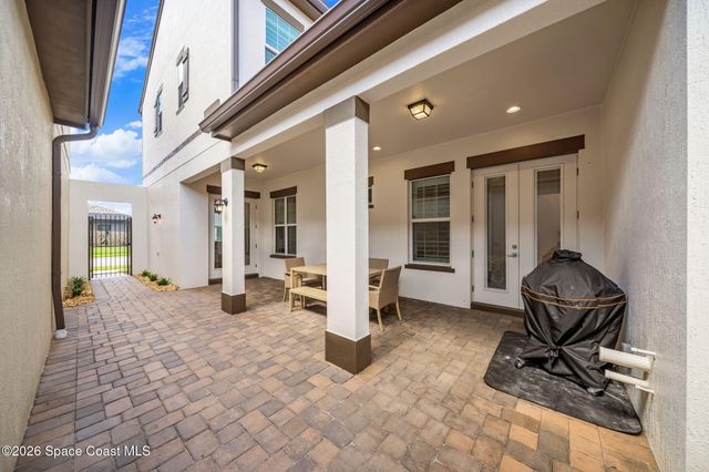 8566 Lyside Drive, Melbourne, FL 32940