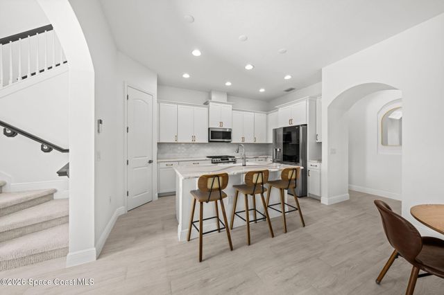 8566 Lyside Drive, Melbourne, FL 32940