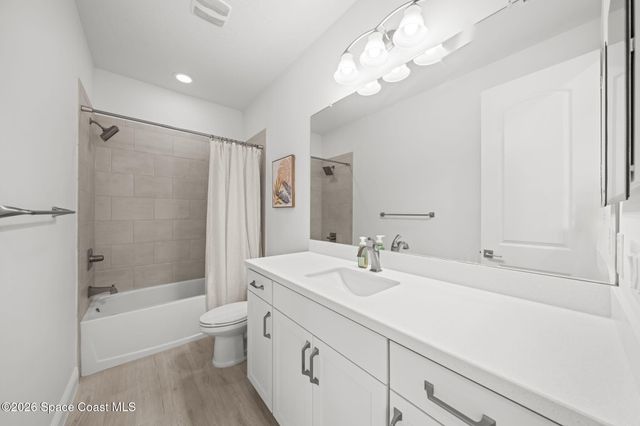 8566 Lyside Drive, Melbourne, FL 32940