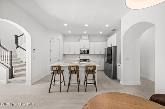 8566 Lyside Drive, Melbourne, FL 32940