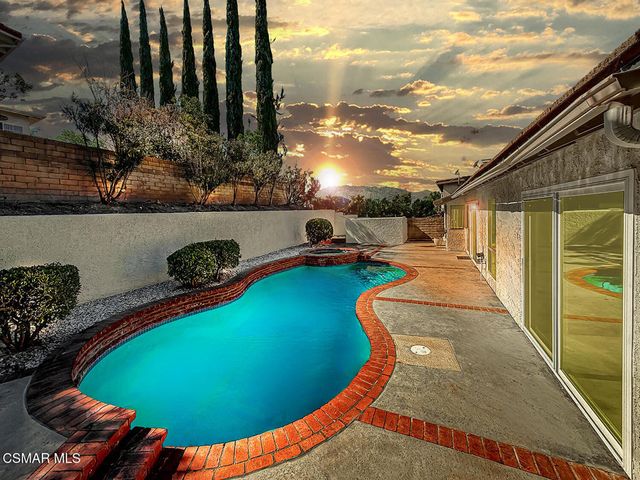 28908 Hollowbrook Avenue, Agoura Hills, CA 91301