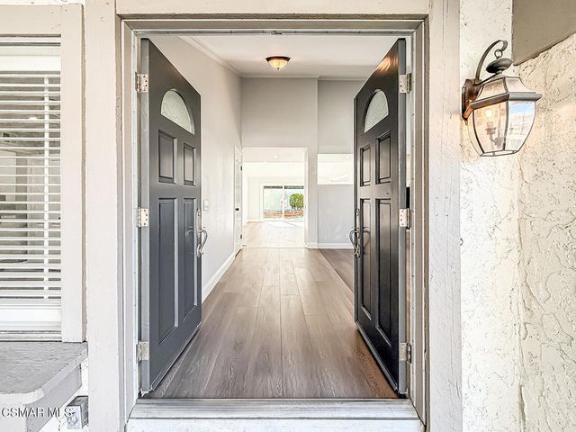 28908 Hollowbrook Avenue, Agoura Hills, CA 91301