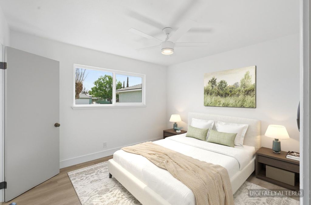 Image 22 of property listing at 505 W Pico Avenue, Clovis, CA 93612