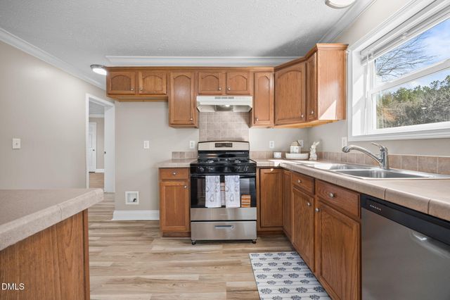 2687 Nc 39 S, Henderson, NC 27537