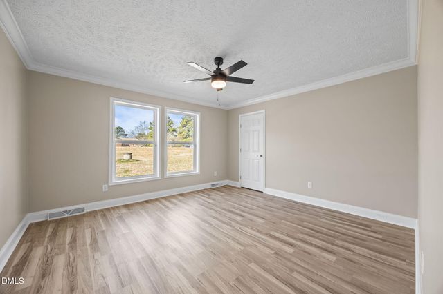 2687 Nc 39 S, Henderson, NC 27537