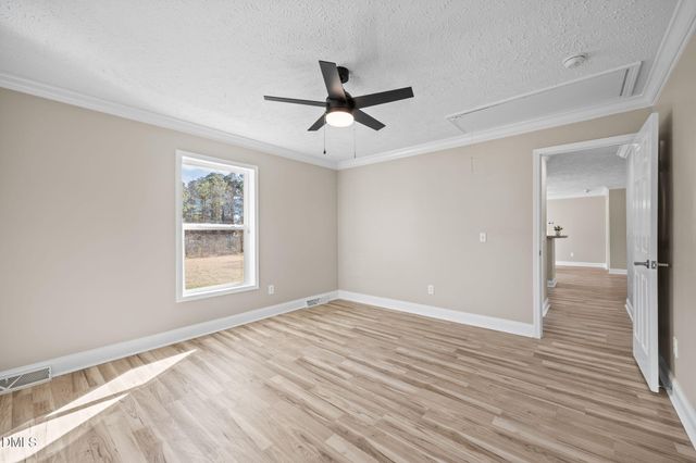 2687 Nc 39 S, Henderson, NC 27537