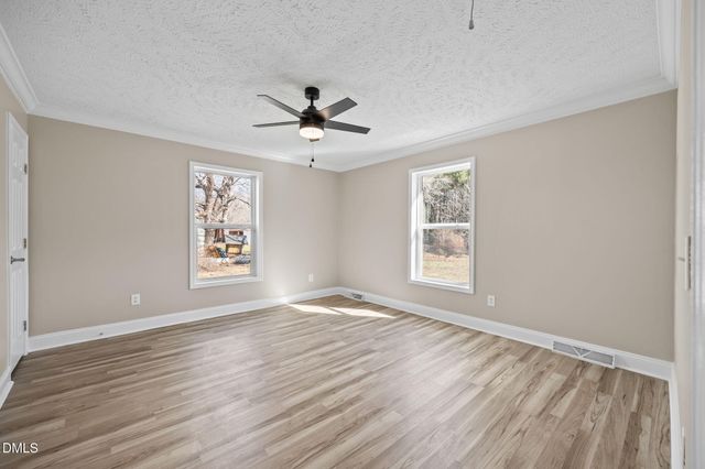 2687 Nc 39 S, Henderson, NC 27537