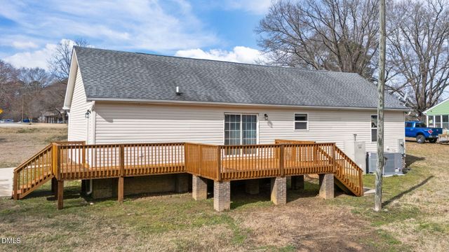 2687 Nc 39 S, Henderson, NC 27537