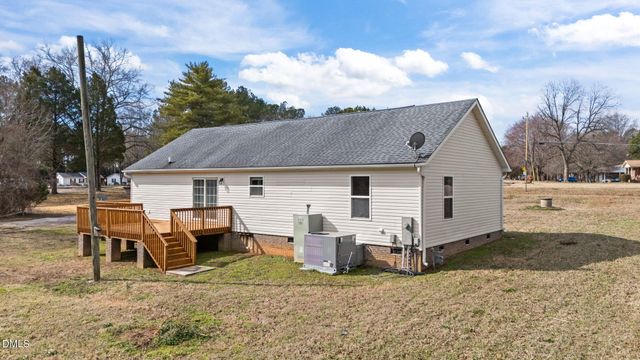 2687 Nc 39 S, Henderson, NC 27537