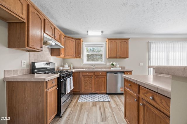 2687 Nc 39 S, Henderson, NC 27537