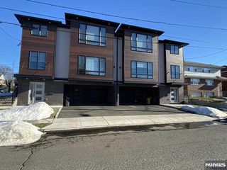 78 W Edsall Boulevard 2, Palisades Park, NJ 07650