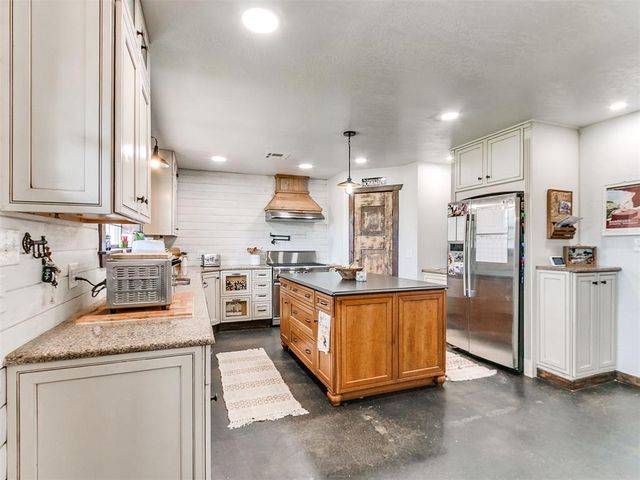 17700 Box Road, Lexington, OK 73051