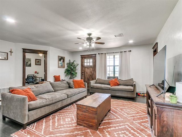 17700 Box Road, Lexington, OK 73051
