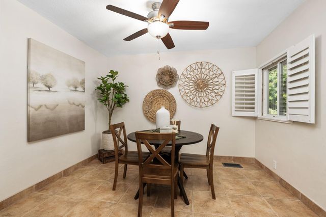 1027 W Rialto Avenue, Fresno, CA 93705